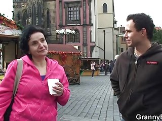 Две молодые лесбиянки любят вкус мокрой порно на веб камеру киски