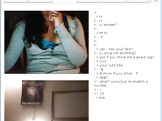 Лиза Петит в сетчатых чулках любит свои игрушки порно черные