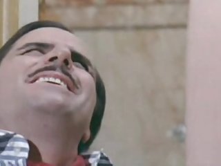 Сука правильно порно на сеновале трахается в задницу. Она заболела раком и трахнулась, как толстая овца, бродящая по саду.